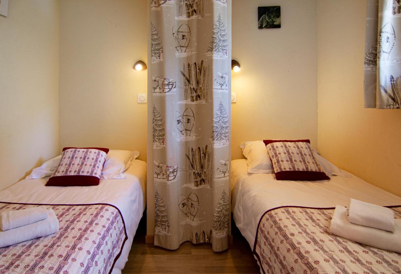 Chalet Hotel La Tarine بيسي-نانكرويكس المظهر الخارجي الصورة