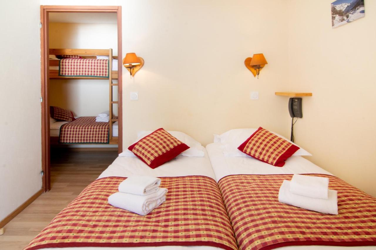 Chalet Hotel La Tarine بيسي-نانكرويكس المظهر الخارجي الصورة