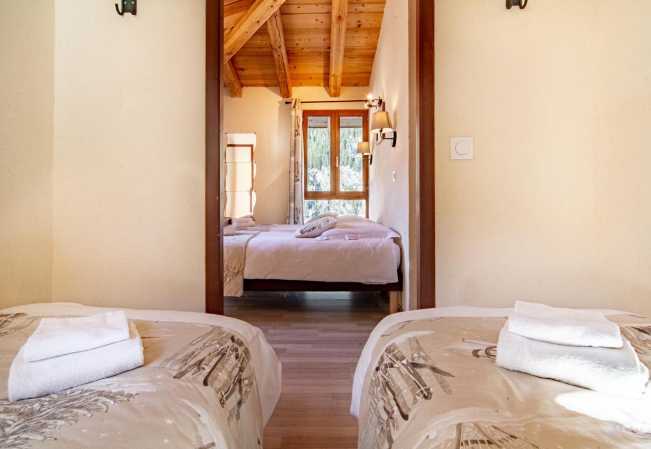 Chalet Hotel La Tarine بيسي-نانكرويكس المظهر الخارجي الصورة