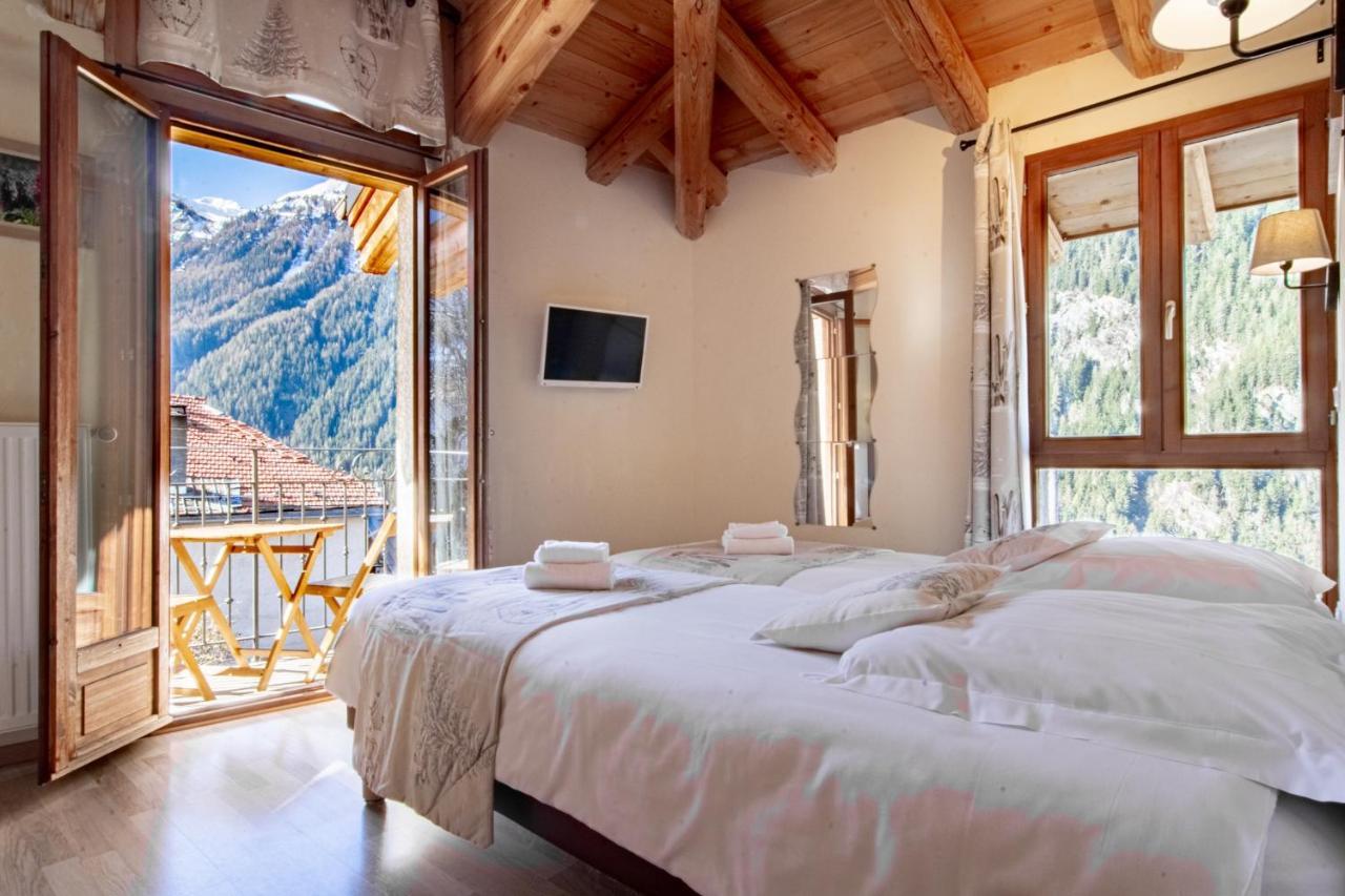 Chalet Hotel La Tarine بيسي-نانكرويكس المظهر الخارجي الصورة