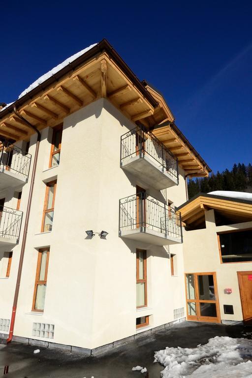 Chalet Hotel La Tarine بيسي-نانكرويكس المظهر الخارجي الصورة