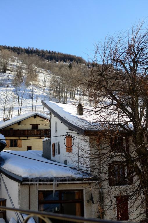 Chalet Hotel La Tarine بيسي-نانكرويكس المظهر الخارجي الصورة