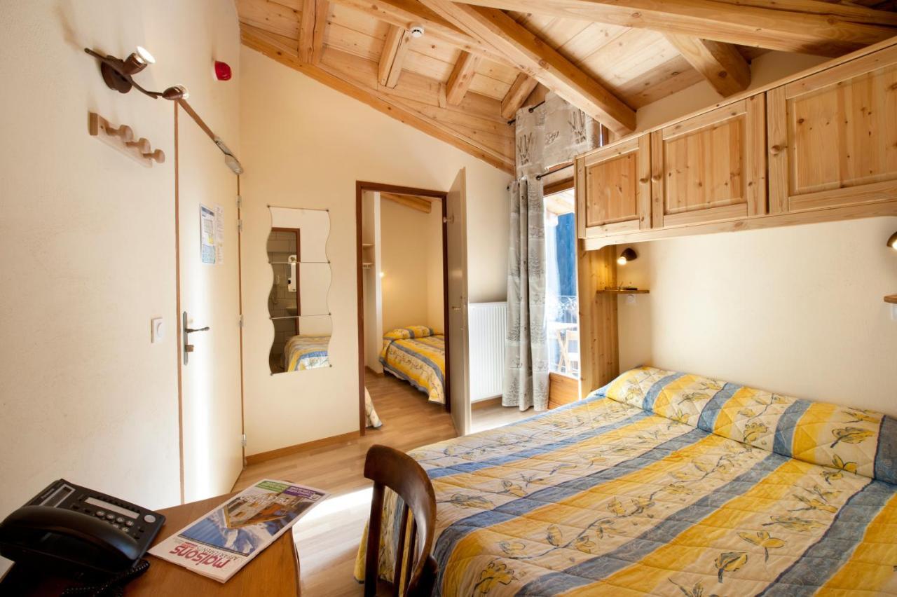 Chalet Hotel La Tarine بيسي-نانكرويكس الغرفة الصورة